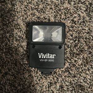 Vivitar flash for camera (sold as is)